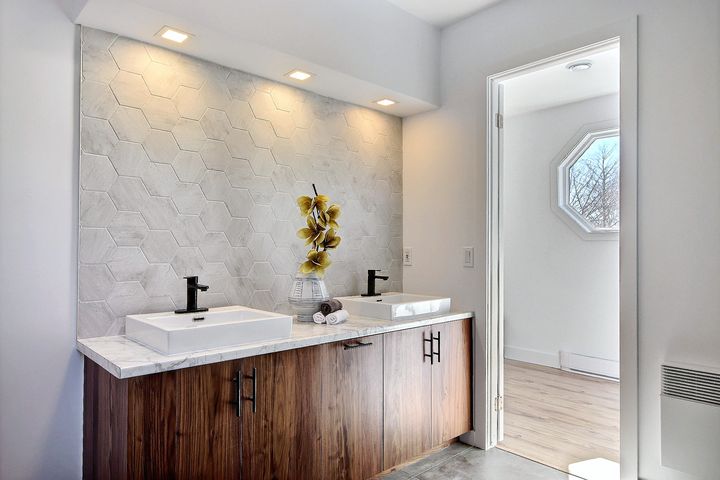 Salle de bain en noyer noir, double vasque
